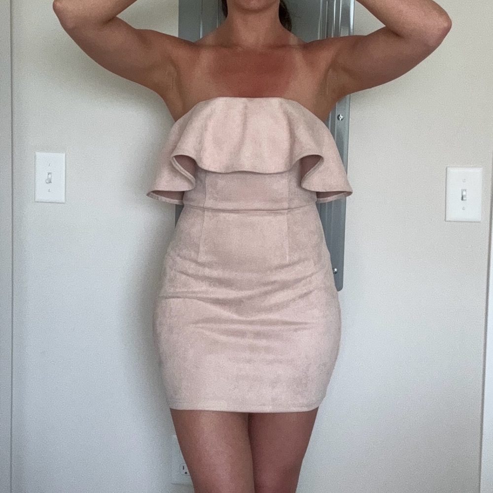 superdown Rebecca Strapless Mini-Dress in Nude